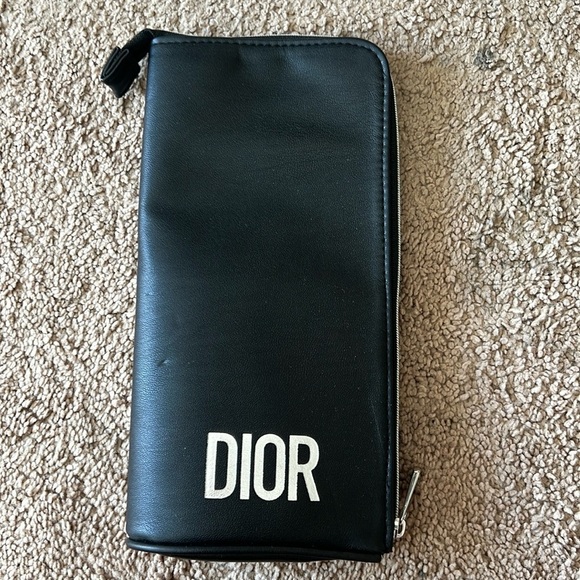 Dior Other - Dior Beauty Black Faux Leather Makeup Brush Case